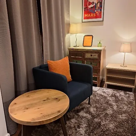 Great In Cool House *