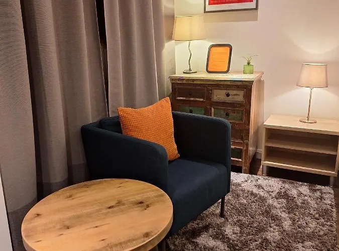 Great In Cool House *