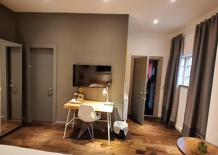 Great In Cool House *